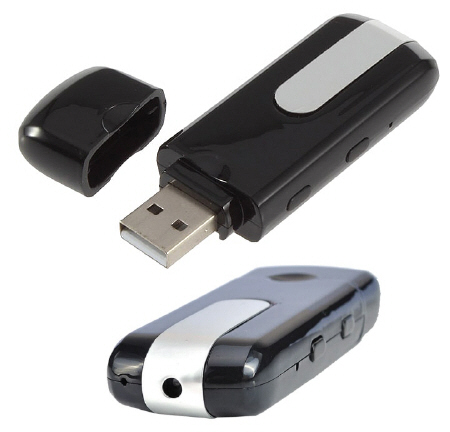 Microtelecamera spia nascosta in memoria USB