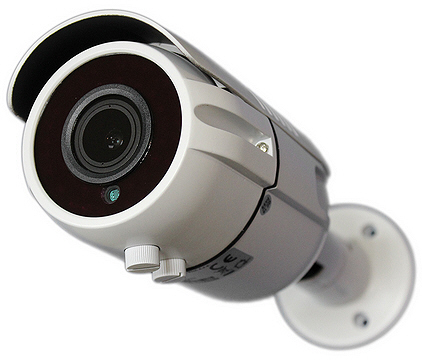 Telecamera multistandard infrarossi 4 in 1 AHD CVI TVI CVBS analogico, lente varifocale con zoom 6-22 mm