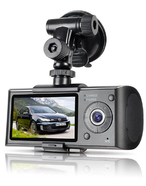 Doppia telecamera per autoveicoli con DVR e GPS