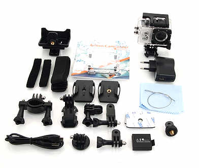 Action camera Full HD : supporti per casco, manubrio biclicletta, moto, sci, custodia subacquea, ecc.